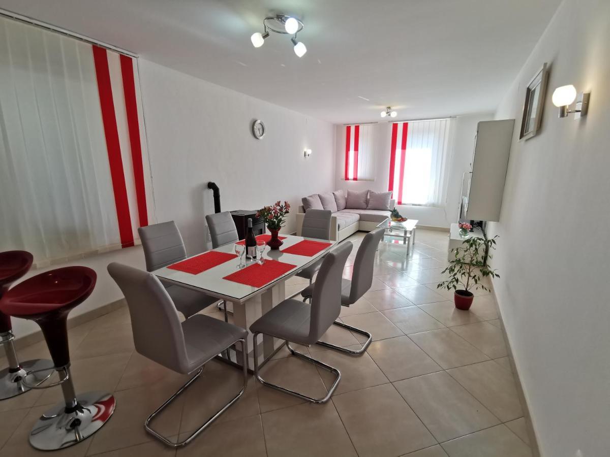 Appartement Parun à Pula Extérieur photo