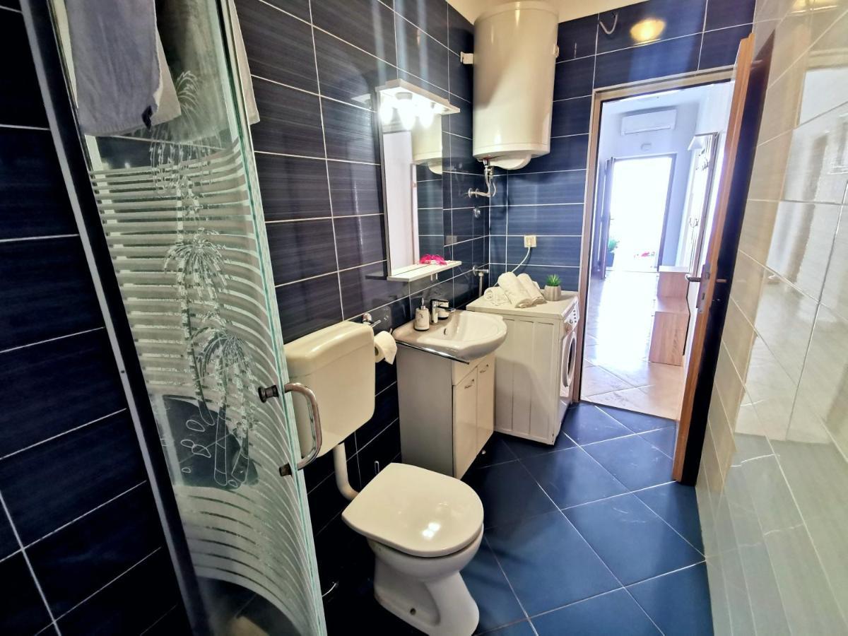 Appartement Parun à Pula Extérieur photo